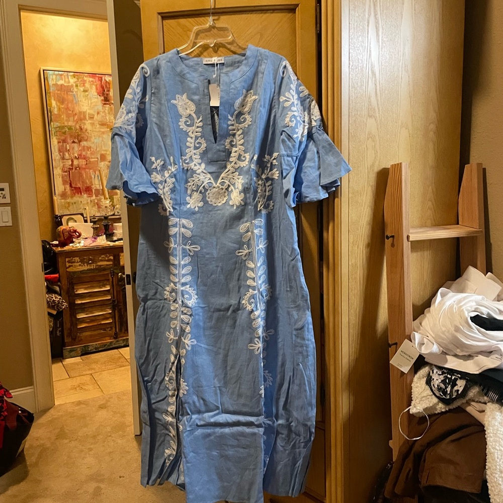 Amorre Mariposa long kaftan in pastel blue size small 100% linen - Picture 7 of 11